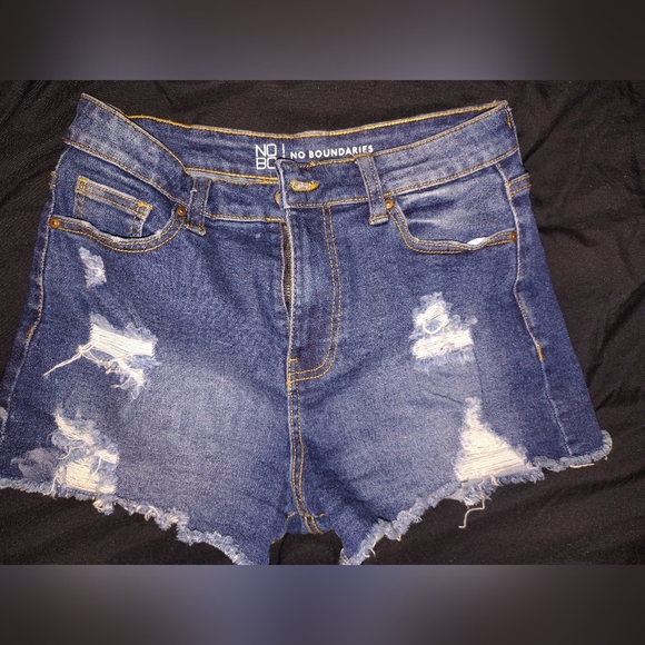 No Boundaries Distressed Denim Shorts - Picture 1 of 7